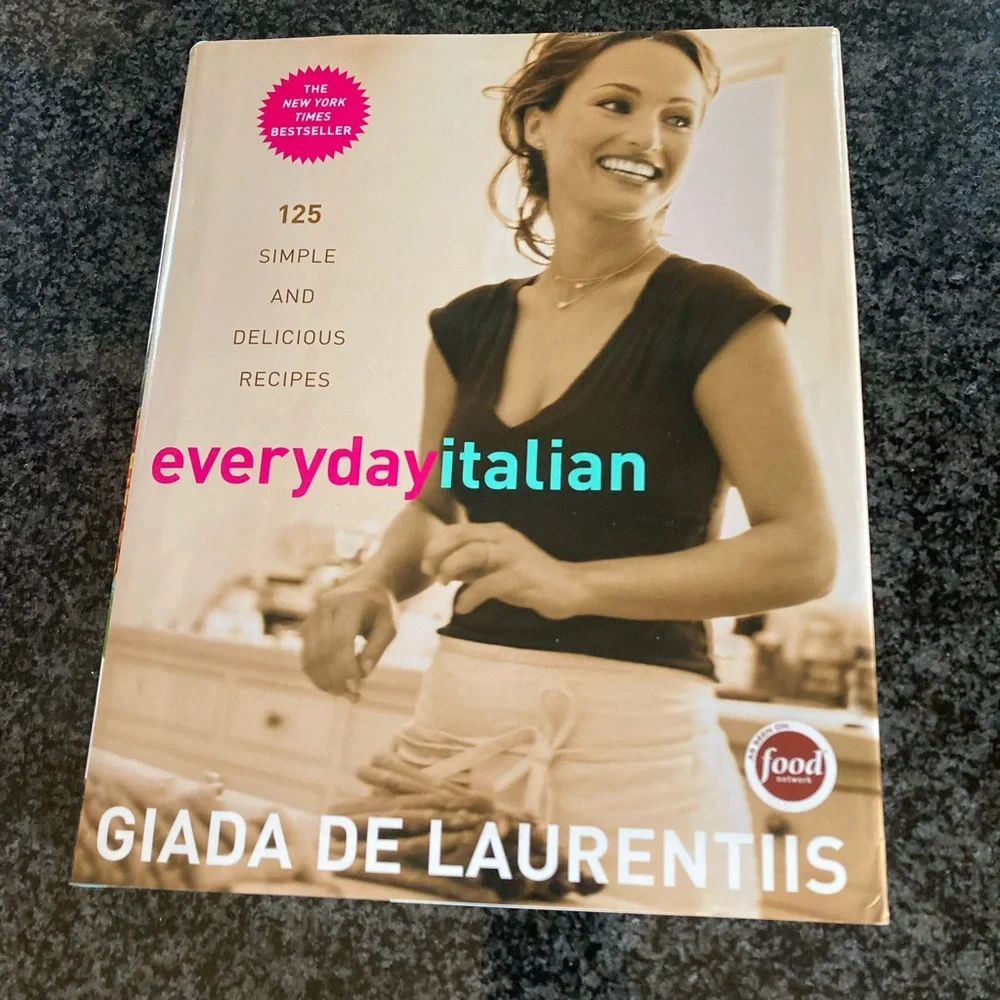 Everyday Italian by Giada De Laurentiis Cookbook. Used